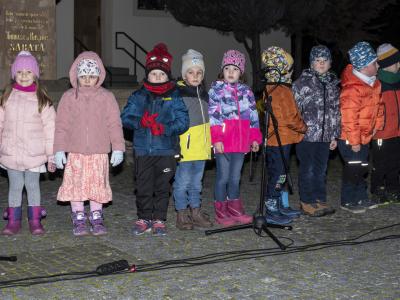 Rozsvěcení vánočního stromku (3)